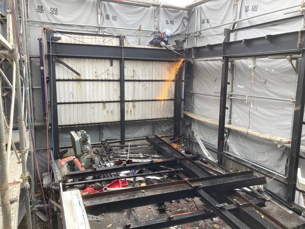 株式会社中村建工　ガス溶断作業