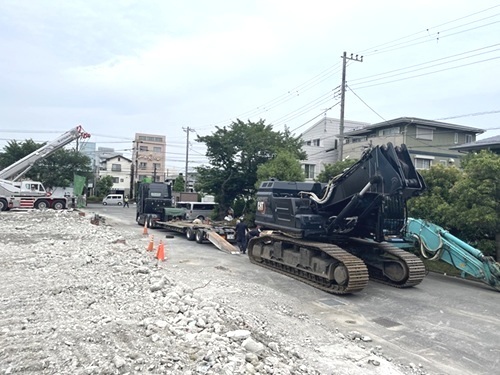 株式会社中村建工 ロングブーム重機の搬入（1）